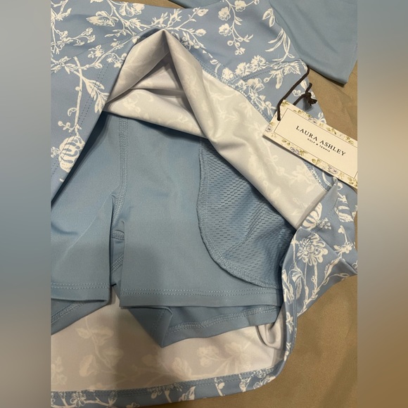 NWT Laura Ashley Upf 50 Golf/Tennis Set of Skort (XS)and Polo (S) - Picture 5 of 9